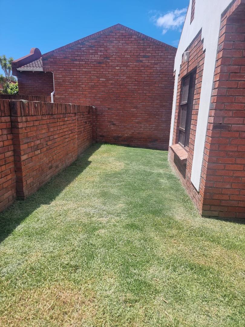 To Let 2 Bedroom Property for Rent in Kabega Park Eastern Cape